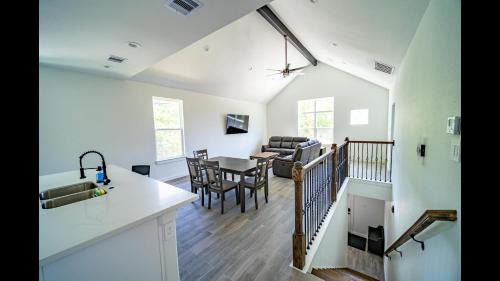 Modern Home by College, Medical Center & Stadium