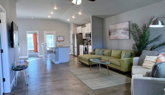 MODERN HOME - firepit & fenced in backyard!