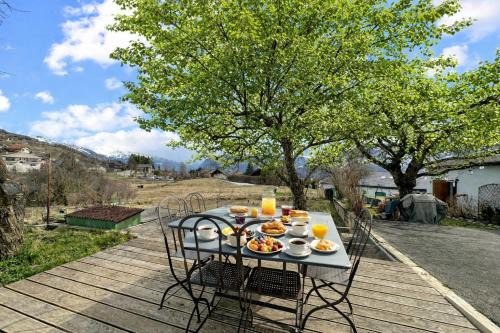 Modern Home for 8 near Crans-Montana - Terrace - Fireplace