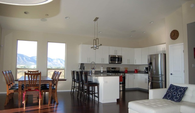 Modern Home in Cortez, Great Views with Easy Access to Activities