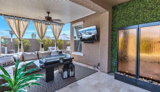 Modern Home Near Ballpark - Newly Furnished