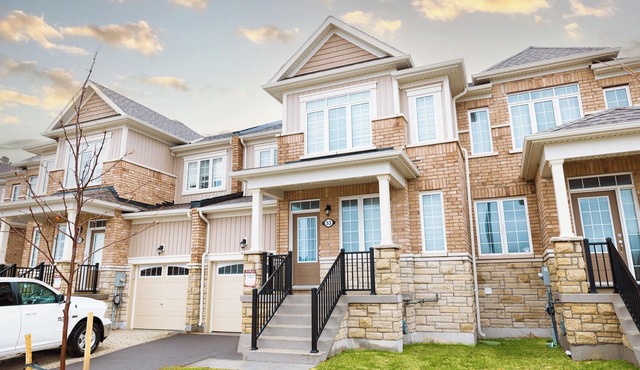Modern home near Wasaga Beach