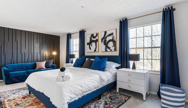 Modern home near highways, king beds, ping pong table