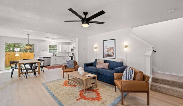 Modern Home near UTSA and Six Flags