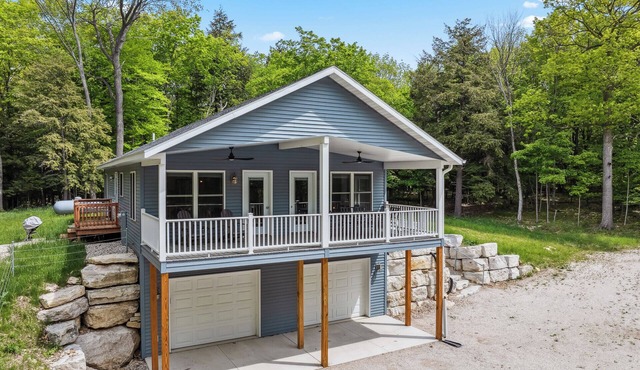 Modern home on Private wooded lot in Fish Creek!
