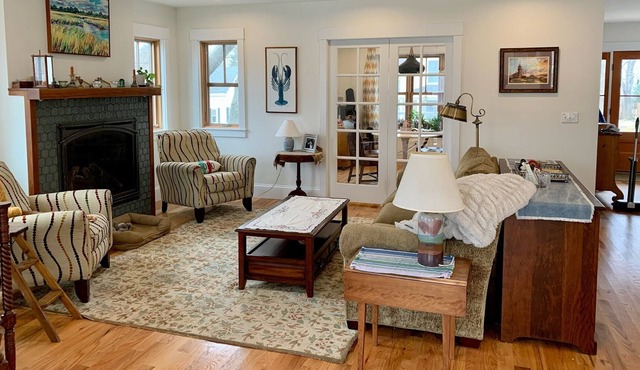 Modern Home one mile from beach