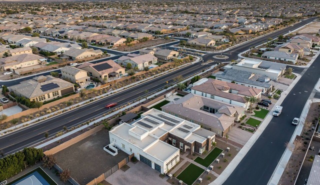 Modern Home | Sleeps 10 | Family Escape w/Casita