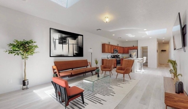 Modern Home w/3BR Next to Airport, Netflix, Casino