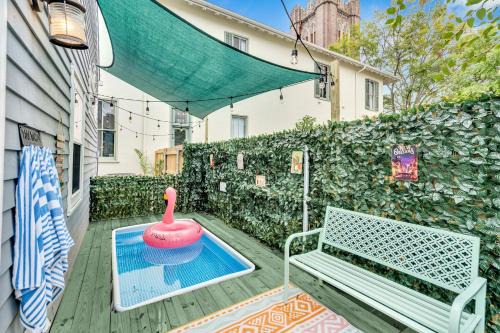 Modern home w pool & arcade near French Quarter