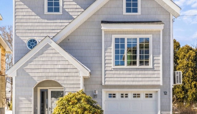 Modern Home w/Private Beach Access and Outdoor Shower – Dog Friendly! Sleeps 6