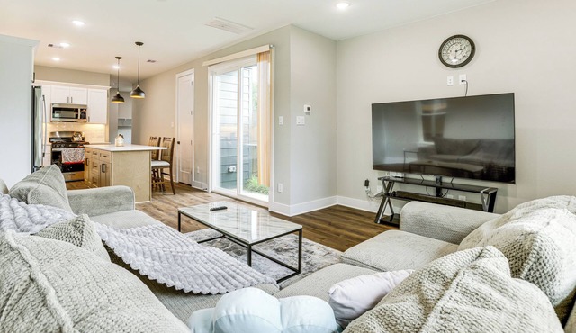 Modern Home w/Private Yard in Northeast H-Town!
