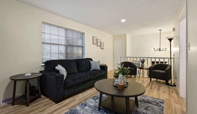 Modern Home with 3 King Beds Near KCI