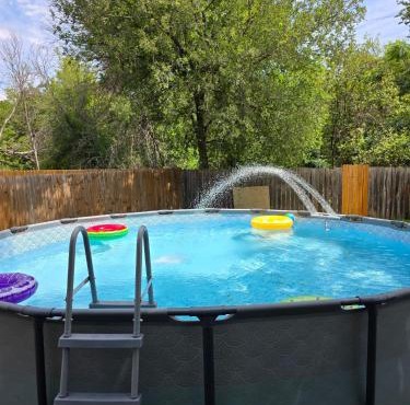 Modern Home with Backyard pool plus Free Coffee Bar!