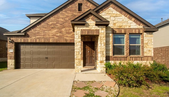 Modern home with huge living area, great for family and group vacations