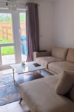 Modern Home with Private Garden and Car Park in Manchester