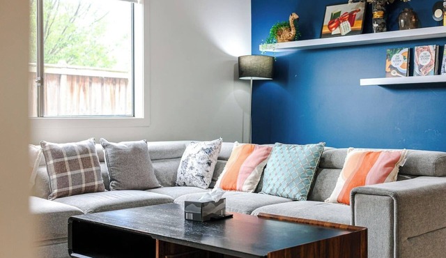 Modern Homly 6BRM House for Big Group at Pakenham