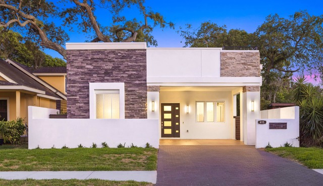 Modern House 4 Rooms with Fireplace