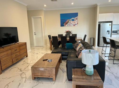 Modern house between Airport and Sea