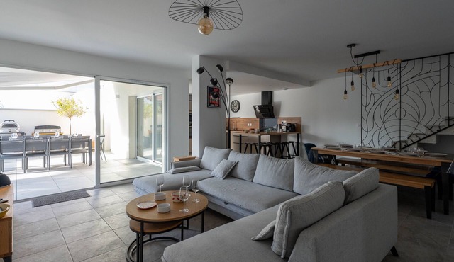 Modern house 155m² - 10 ppl - 500m Beach - Optional Jacuzzi