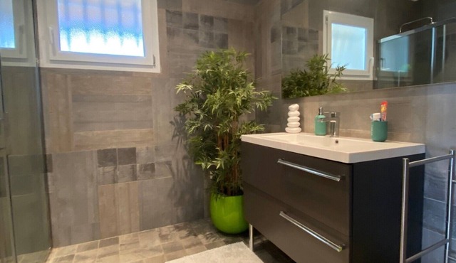 Modern house in a quiet area near Mont Ventoux