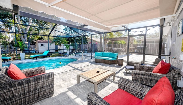 Modern house heated pool near TPA Clearwater Dunedin Palm Harbor