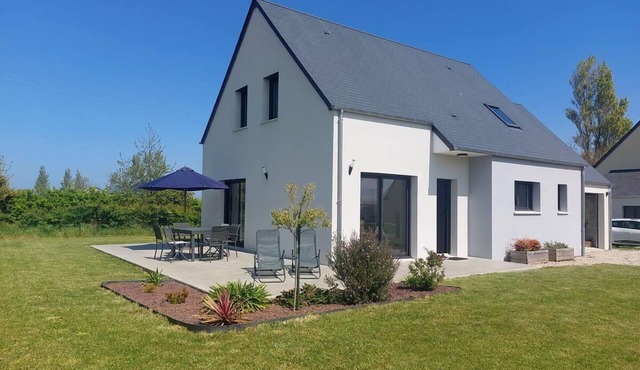 Modern house in Réville, near beach, pets allowed