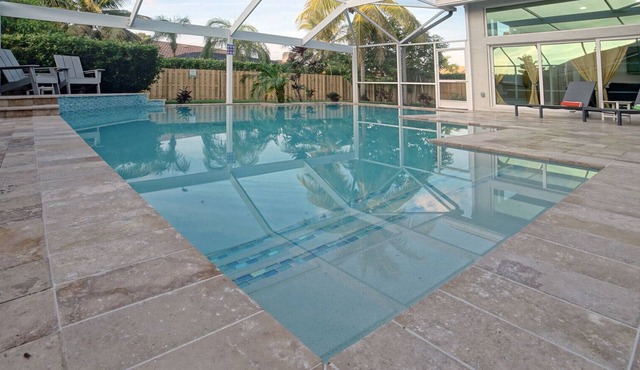 Modern House near the Downtown Heated Pool Pet Friendly Whirlpool Spa Playroom