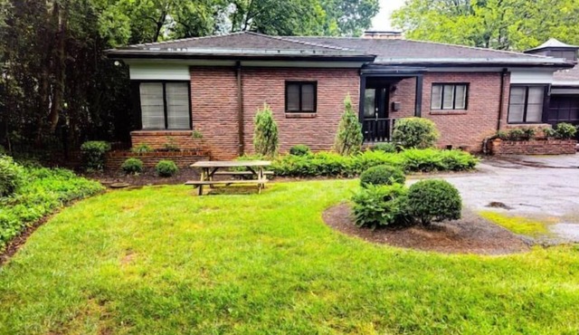 Modern House of Charlotte