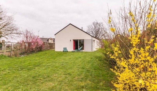 Modern House with Garden, Near Nantes - 3 Bedrooms, Wifi, Baby Equipment, Enclosed Garden