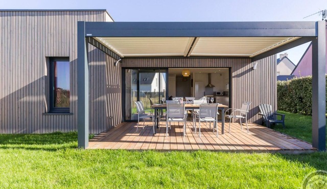 Modern House with Terrace, Bioclimatic Pergola & Enclosed Garden in Portbail