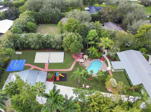 Modern house wpool volleyball court