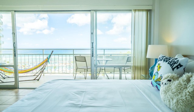 Modern Ilikai 16th floor Harbor Studio - Surfing, Sunset & & Yacht Views!