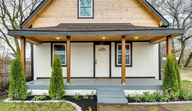 Modern Indianapolis Home < 2 Mi to Downtown!