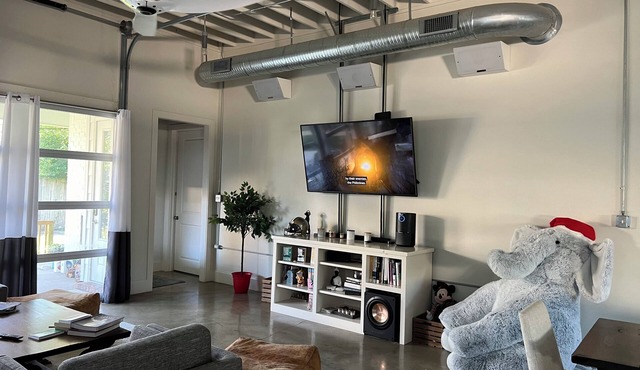 Modern Industrial 3-bedroom pet friendly work space near Women’s Hospital