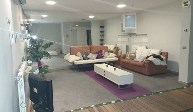 Modern interior diaphanous apartment/suite with capacity for 6 people.