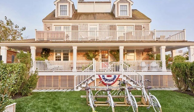 Modern interior, upside down house in Brant Point