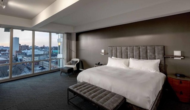 Modern Iowa City Suite – Steps to Campus, Cafes, Museums & Nightlife