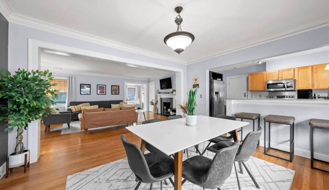 Modern Kansas City Retreat on The Plaza