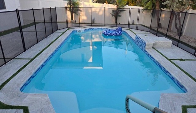 Modern Key Largo house with pool next to Pennekamp State Park
