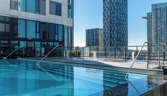 Modern King West Condo | Central + Free Parking