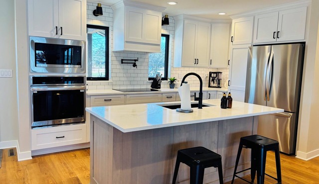 Modern Lake Home: Family Fun & Memorable Getaway!