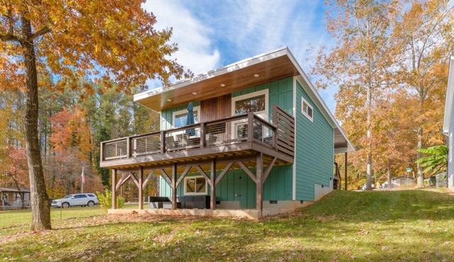 Modern Lake House High Rock Lake