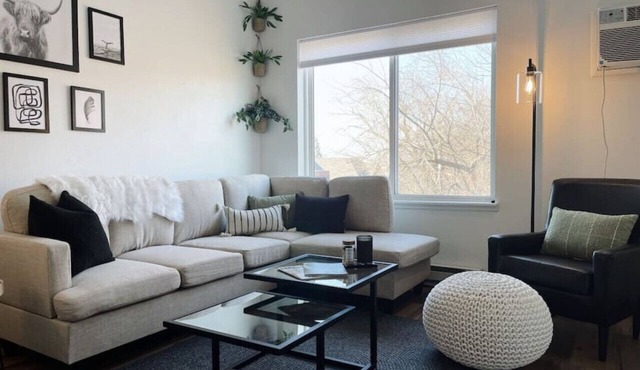 Modern Lake Walk Apartment Near Hospitals
