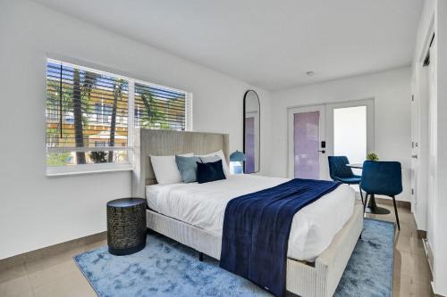 Modern Lake Worth Suite w Patio and Pool