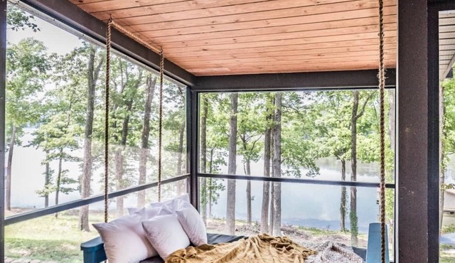 Modern Lakefront Home on Lake Guntersville