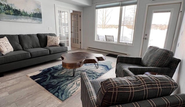 Modern Lakeside Condo: Scenic Views & Abundant Amenities Await
