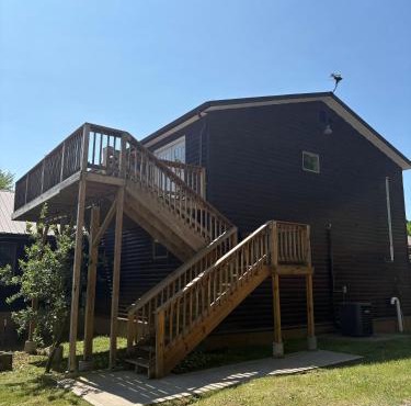 Modern Lakeview Escape