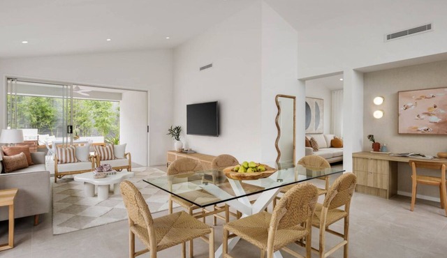 Modern Lambert Apartment