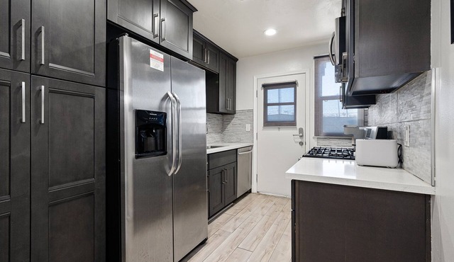✦ MODERN LIVING APARTMENT ✦ Spacious 2Bedroom in Central LA!