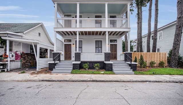 Modern Living in Thomas Square! Centrally located to Downtown & Tybee Island!